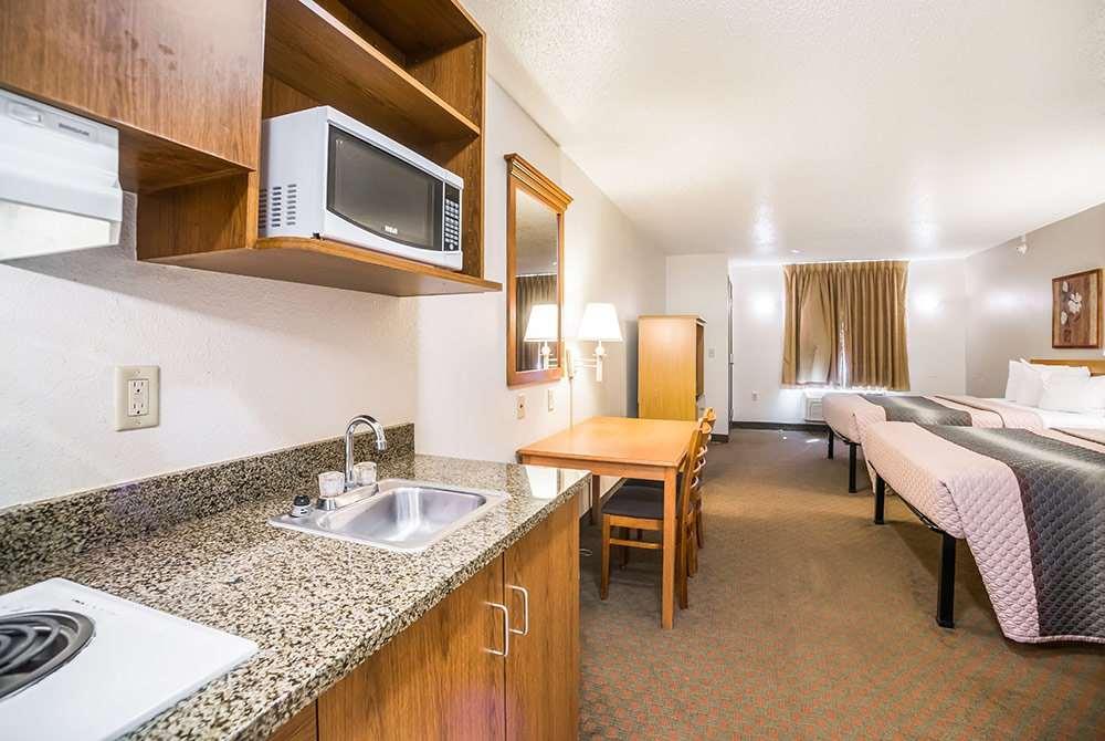 Welcome Suites-O'Fallon Room photo