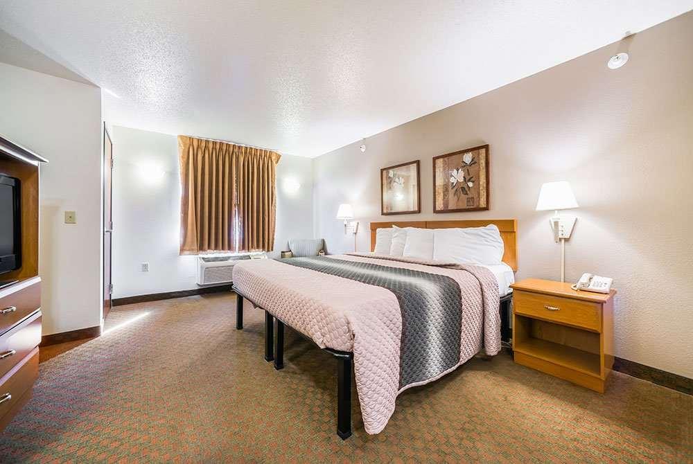 Welcome Suites-O'Fallon Room photo